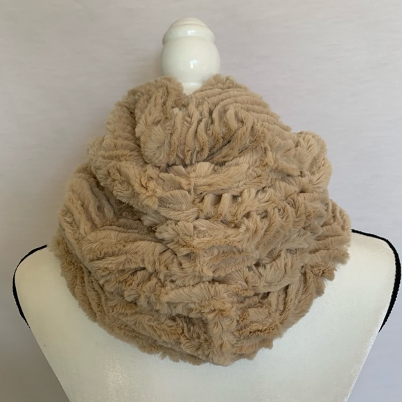 Infinity Scarf Extremely Soft - Picture 4 of 10